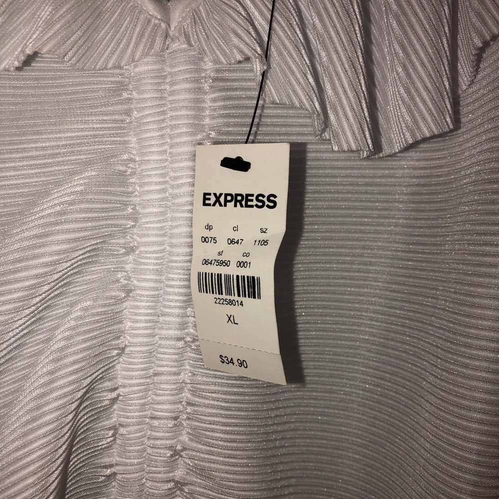 NWT Express Top - Picture 2 of 6